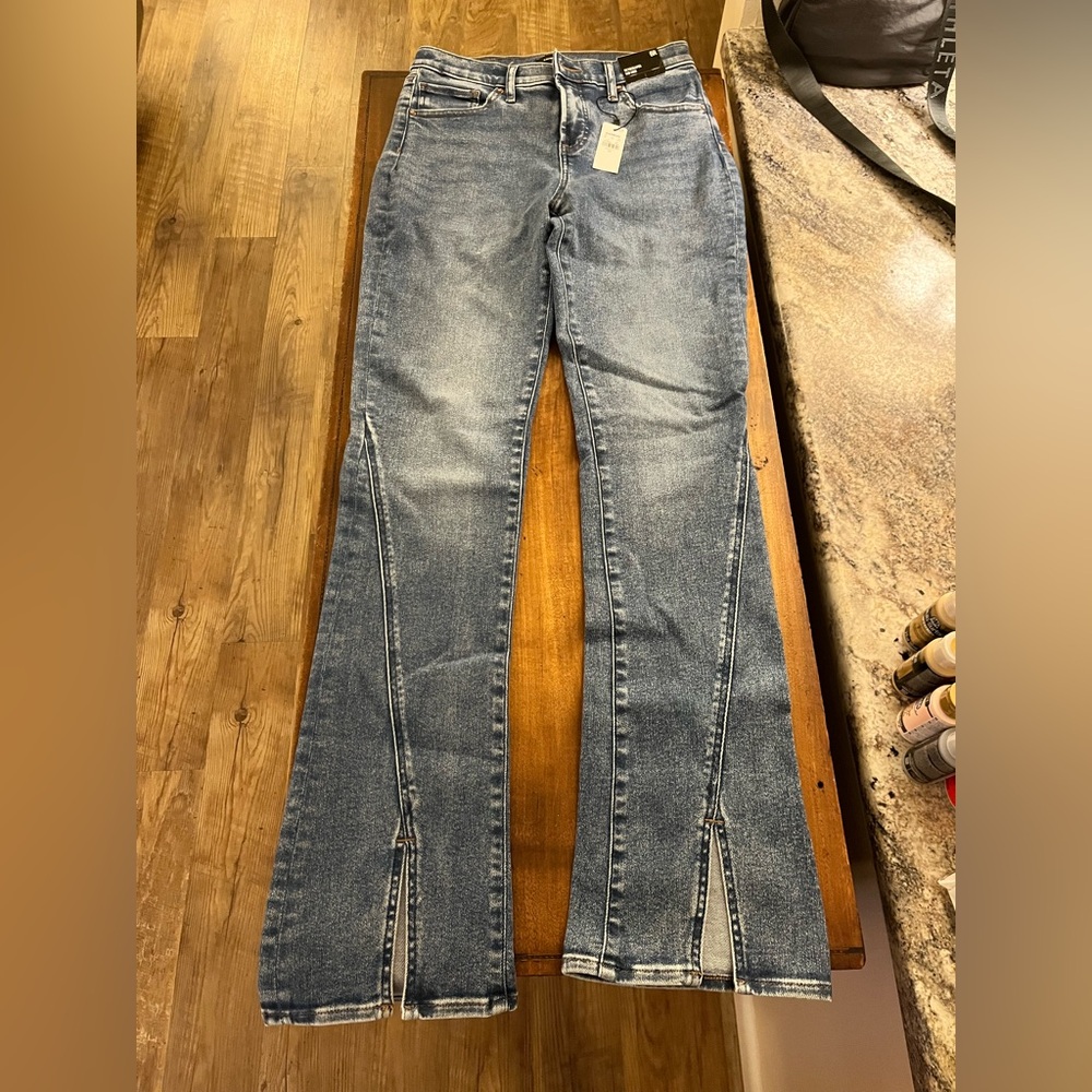 Express Skyscraper Mid-rise Flare Women's Jeans - size 6 Regular - NEW